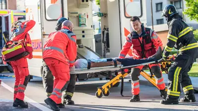 AVC : 150 000 cas par an, et 3 signes qui doivent vous faire appeler le 15
