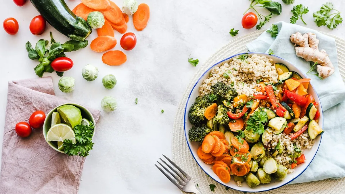 Jet-lag alimentaire : décaler vos repas le week-end fait grimper le risque pour votre cœur de 21 %