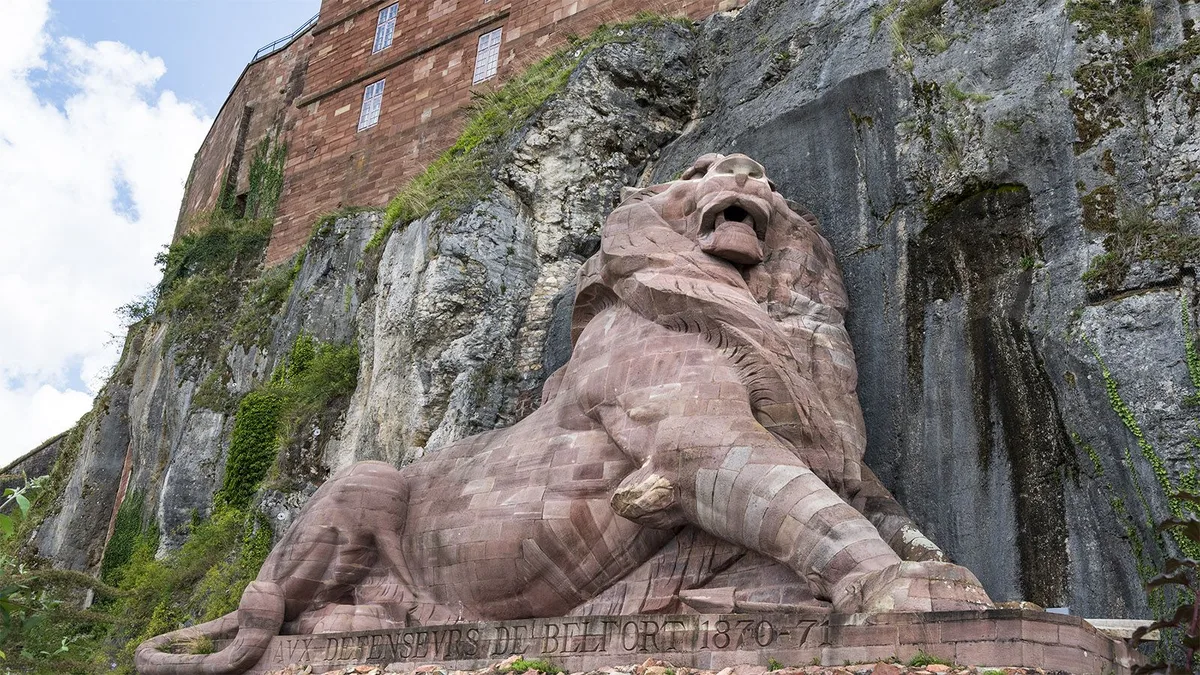 Le Lion de Belfort au pied de la citadelle