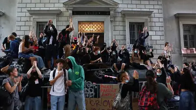Blocus lycéens : les ministres reçoivent les organisations ce 15 octobre, le 17 octobre s'annonce chaud