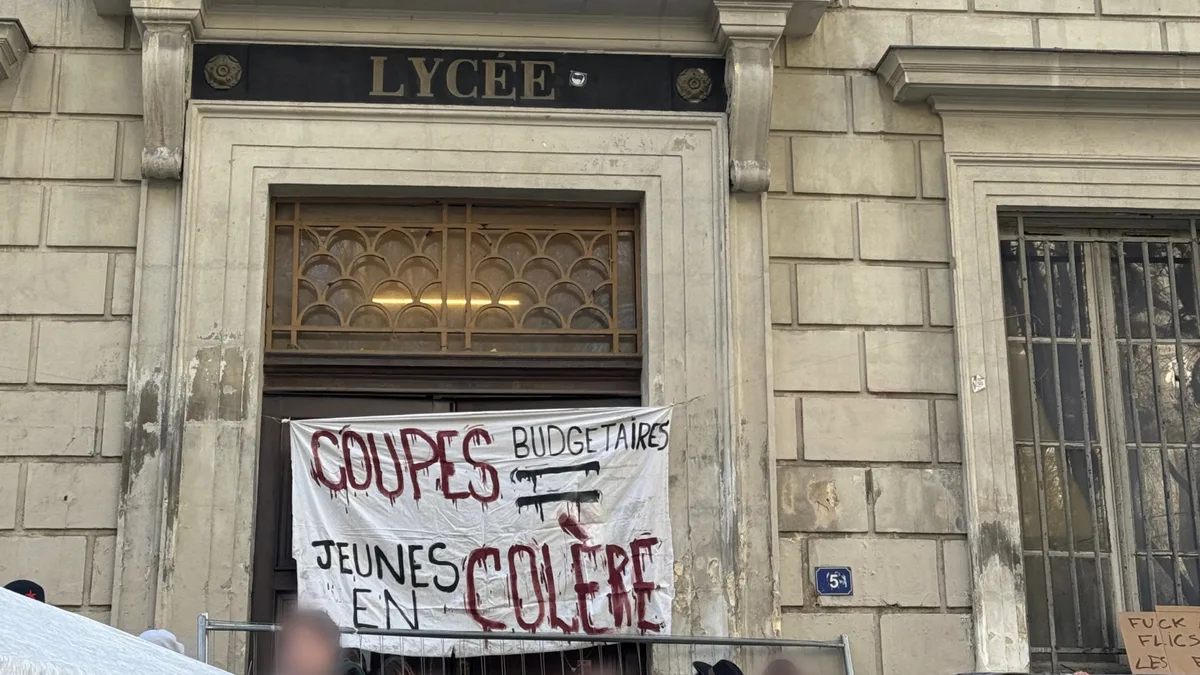 Blocus lycéens : 400 lycées fermés ce vendredi, votre enfant est-il concerné ?