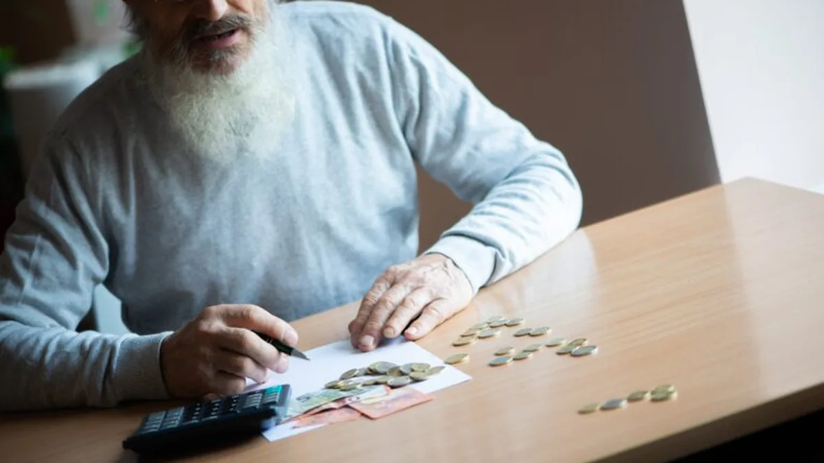 Retraites : le gel des pensions au-dessus de 1 260 € rejeté vendredi… mais il revient mardi