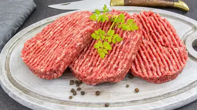 Conso : salmonelle, le haché de veau rappelé dans 5 enseignes — vérifiez le lot 73728848 dans votre frigo