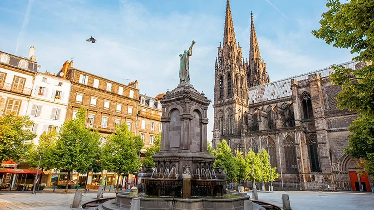 La place de la Victoire à Clermont-Ferrand
