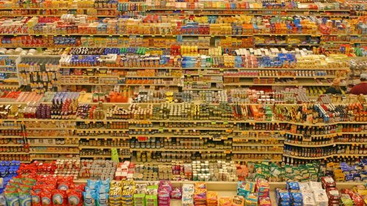 Rayons colorés de produits alimentaires