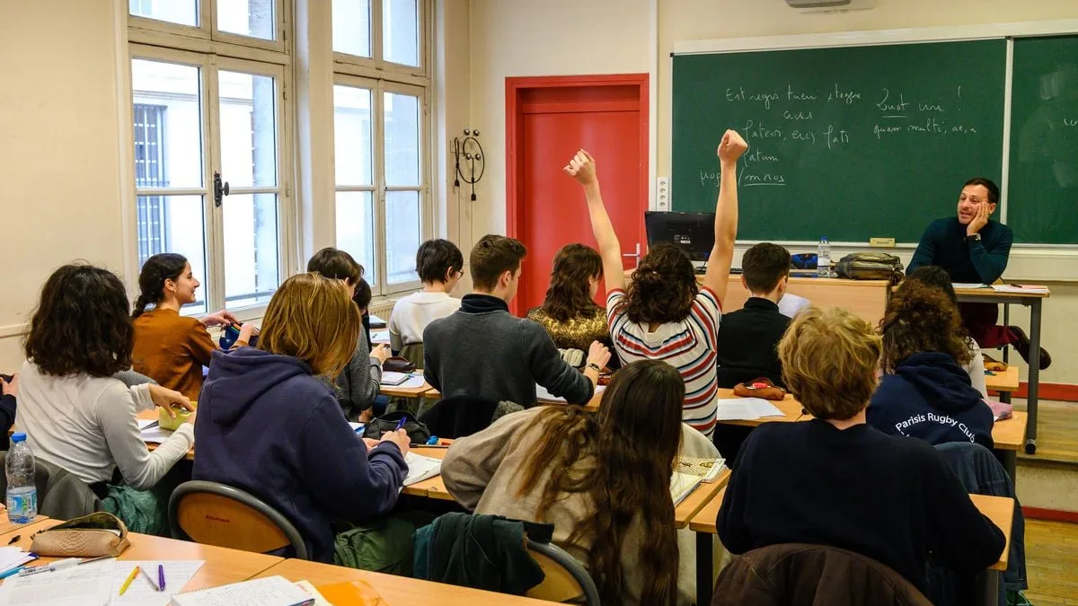 Lycées : 3000 profs remplaçants déployés dès ce vendredi, 114 établissements classés « rouges »