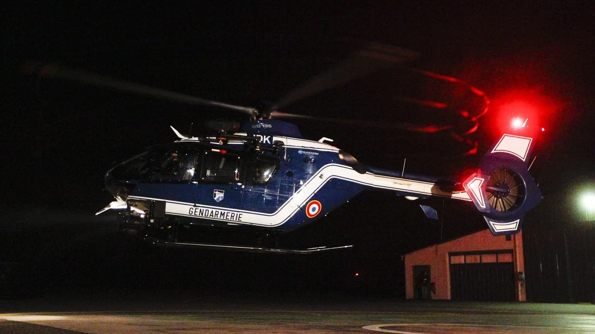 Un hélicoptère de secours en opération (photo d&rsquo;illustration)