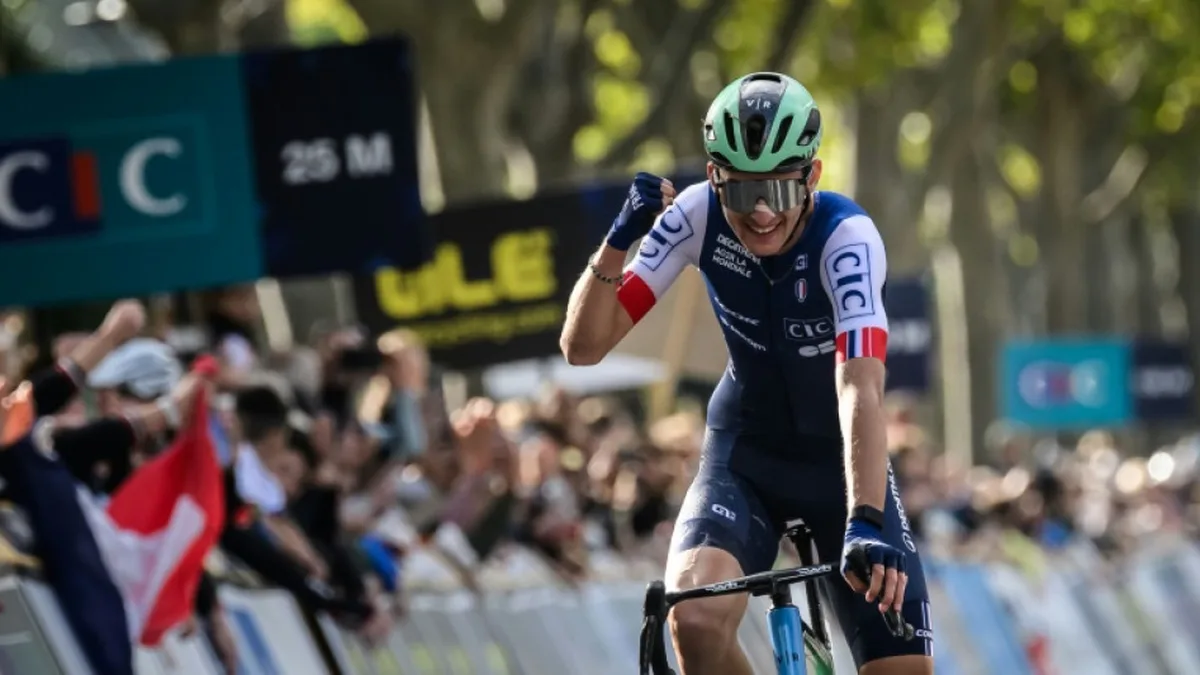 Paul Seixas sous le maillot de l&rsquo;équipe de France