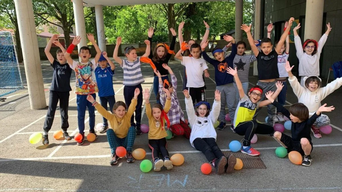 Des enfants lors d&rsquo;une activité périscolaire : neuf sur dix y passent chaque jour