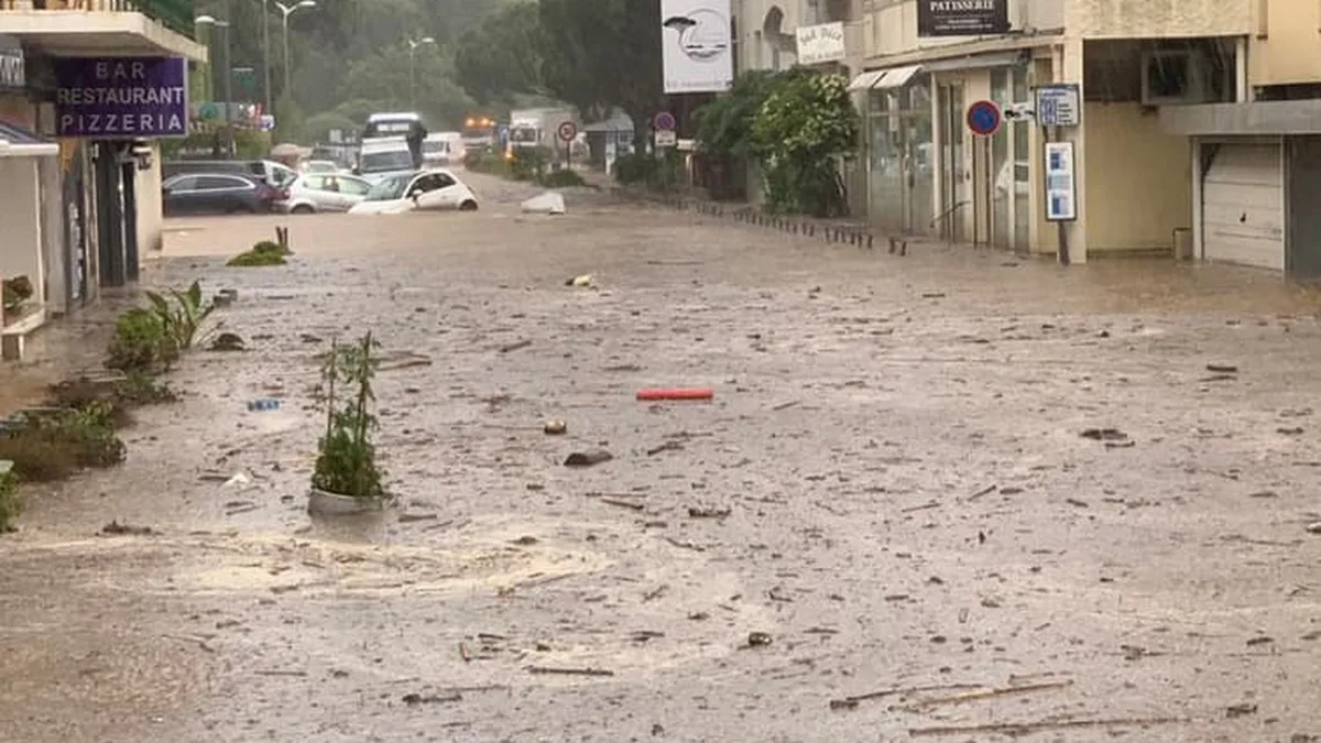 Météo : 4 départements en vigilance orange ce mercredi, jusqu'à 150 mm attendus