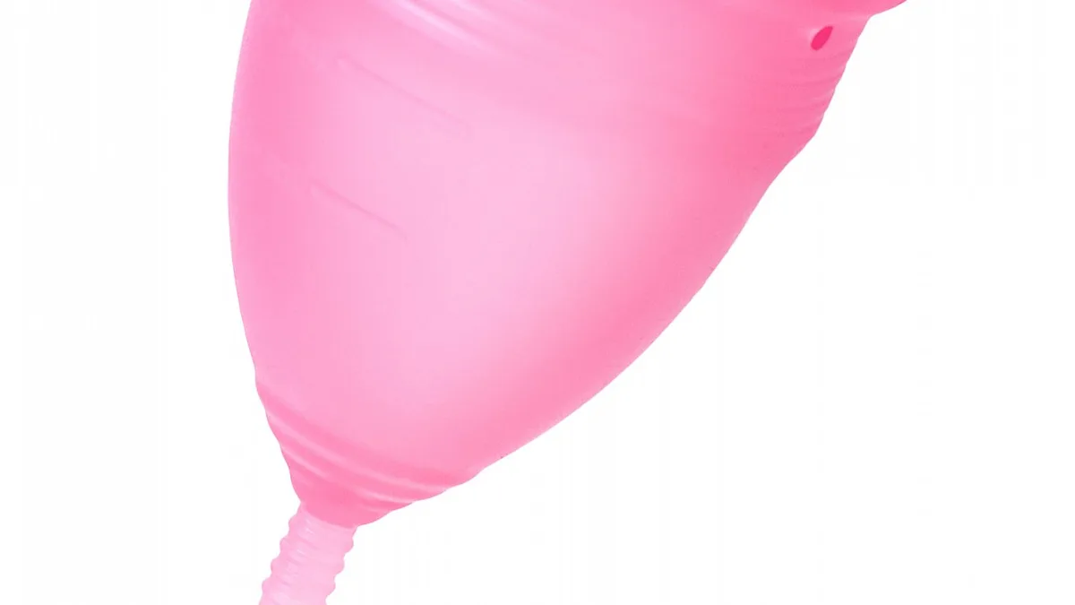 Des culottes menstruelles en tissu, présentées côte à côte