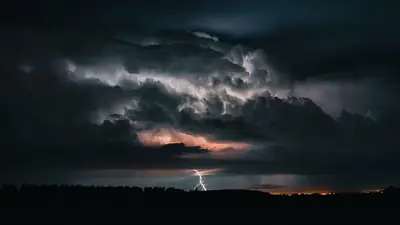 Vigilance orange : 300 mm de pluie attendus dans le Gard et l'Hérault ce lundi