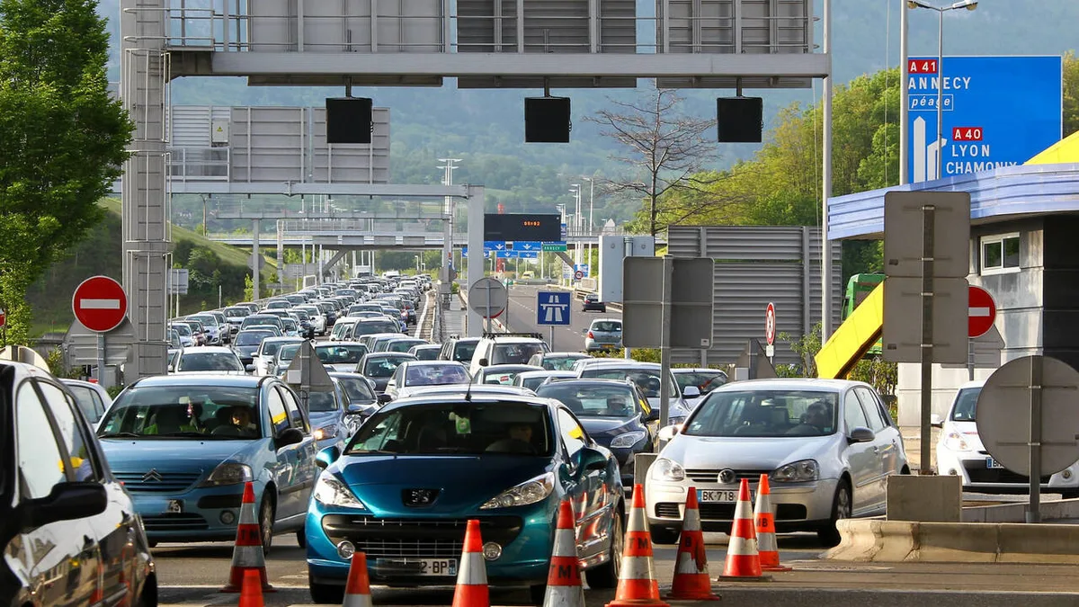 Vignette automobile : 30 à 910 € par an dès 2030, qui paiera le plus ?